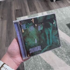 🎄 The Life of a Showgirl: It’s Rapturous Limited Release Edition CD 💿